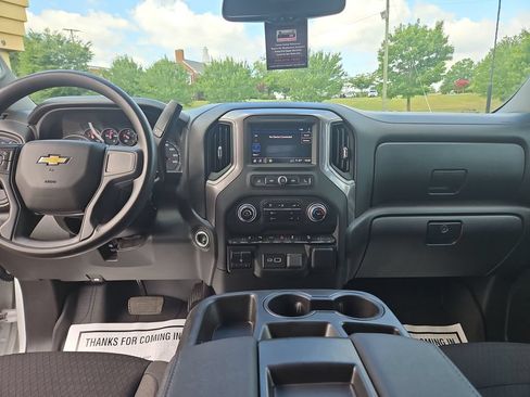 Used 2024 Chevrolet Silverado 2500 Custom w/ Custom Value Package AWD/4WD image 18