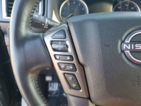 Used 2023 Nissan Titan Platinum Reserve w/ Moonroof Package image 25