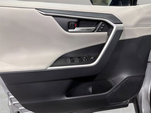 Used 2024 Toyota RAV4 Limited image 9