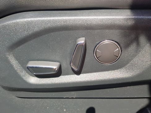 Certified 2019 Ford Edge Titanium FWD image 30