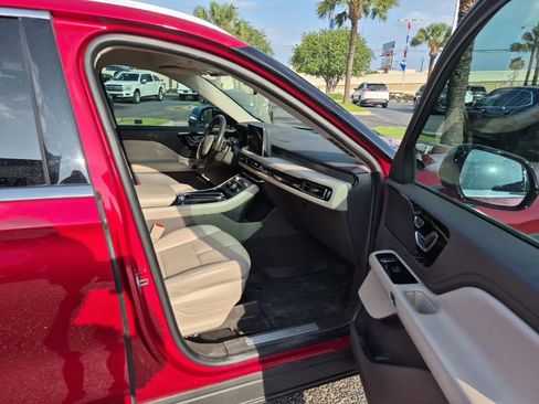 Used 2021 Lincoln Aviator 2WD w/ Elements Package image 22