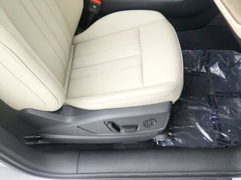 Used 2025 Audi Q5 Premium AWD/4WD image 35