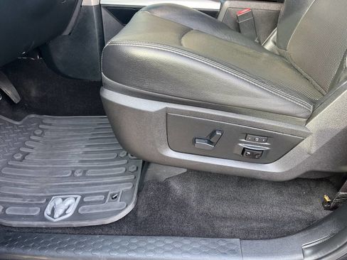 Used 2017 RAM 1500 Laramie w/ Convenience Group image 21