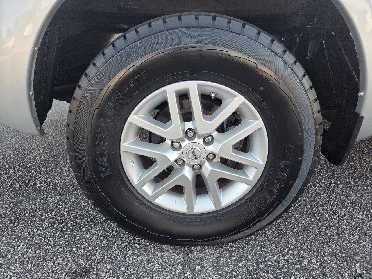 Used 2016 Nissan Frontier SV RWD image 6
