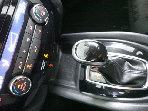 Used 2017 Nissan Rogue SV image 20