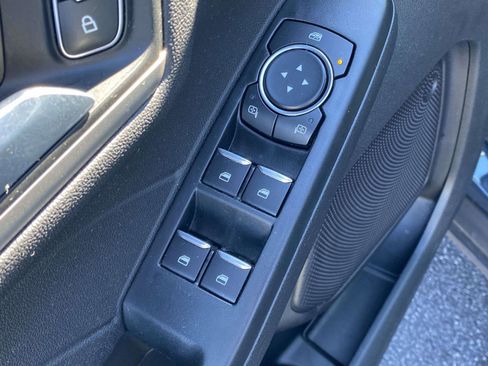 Used 2022 Ford Escape SEL image 16