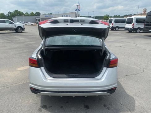 Used 2023 Nissan Altima 2.5 SV FWD image 9