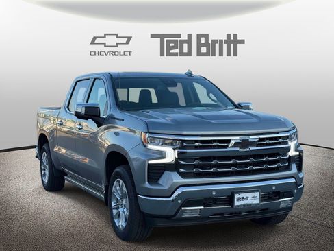 New 2026 Chevrolet Silverado 1500 LTZ w/ LTZ Premium Package AWD/4WD image 3