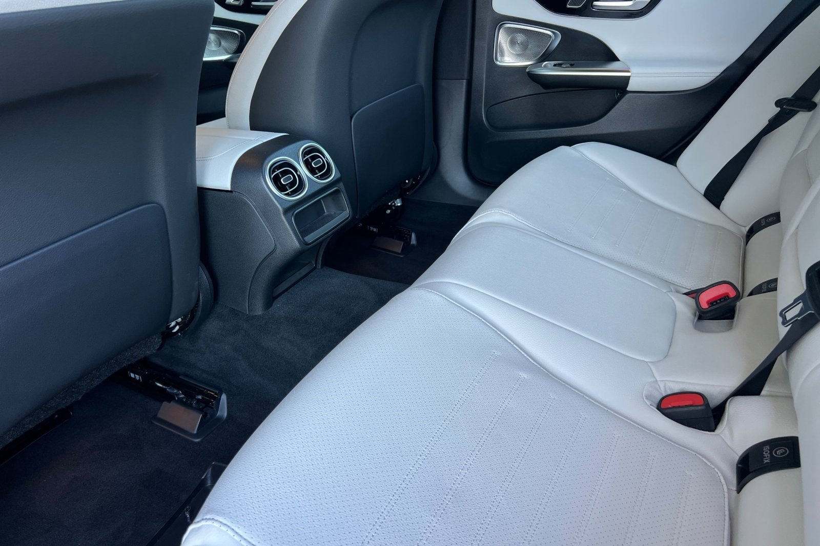 Certified 2024 Mercedes-Benz C 300 Sedan image 25