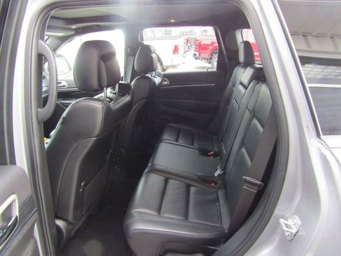 Used 2021 Jeep Grand Cherokee Limited image 33
