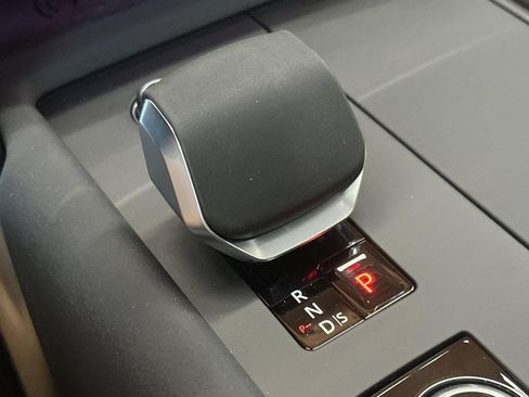 New 2026 Land Rover Discovery Limited Edition AWD/4WD image 14