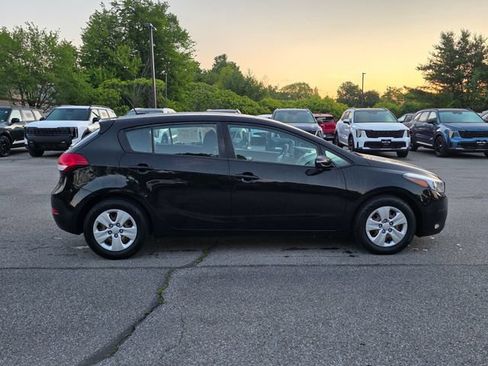 Used 2018 Kia Forte LX FWD image 9
