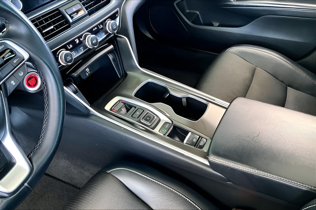 Used 2018 Honda Accord Sport image 15