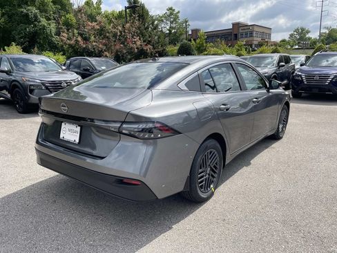 New 2026 Nissan Sentra SV w/ SV Convenience Package FWD image 3
