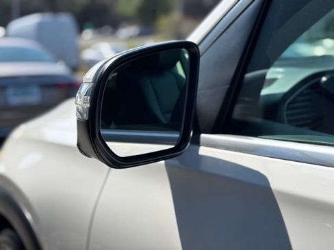 Used 2025 Mercedes-Benz GLE 350 4MATIC image 14