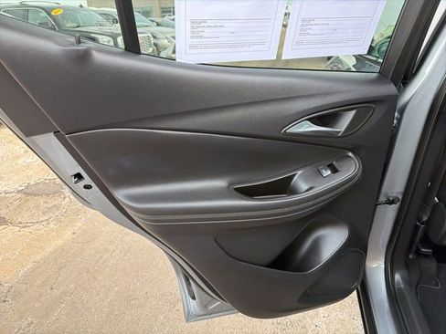 Used 2023 Buick Encore GX Select image 17