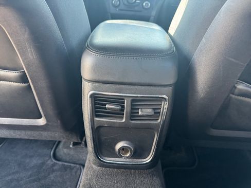 Used 2013 Dodge Charger SXT w/ Blacktop Pkg RWD image 27