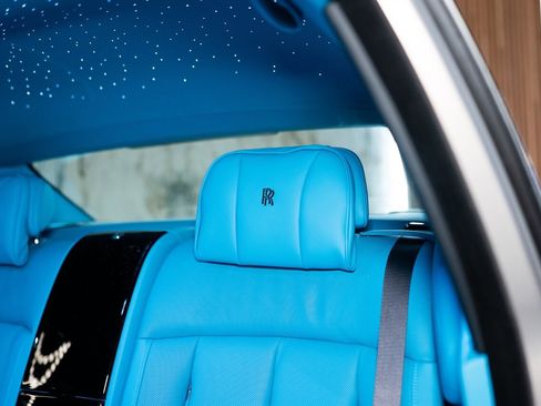 Used 2025 Rolls-Royce Phantom Sedan image 7