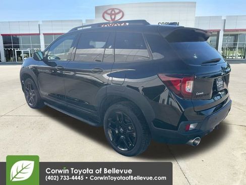 Used 2024 Honda Passport Black Edition image 6