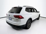 Used 2018 Volkswagen Tiguan SE w/ Front Fog Lights Package image 5
