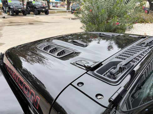 Used 2019 Jeep Wrangler Unlimited Rubicon image 6