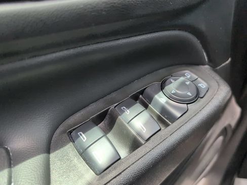 Used 2024 Chevrolet Equinox LT FWD image 22