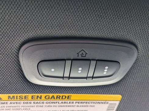 New 2026 Chrysler Pacifica Select image 21