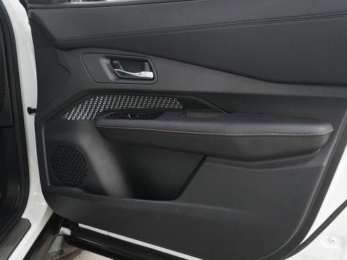 Used 2023 Nissan Ariya EVOLVE+ e-4ORCE image 12