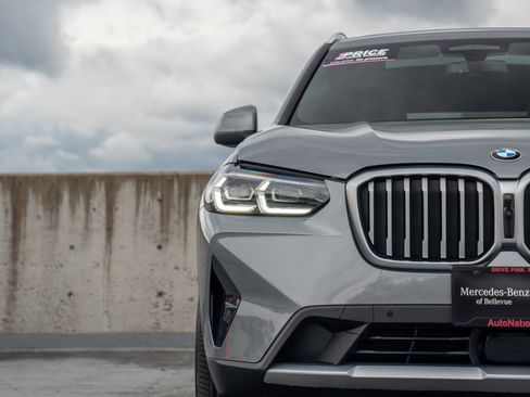 Used 2024 BMW X3 xDrive30i w/ Premium Package AWD/4WD image 7