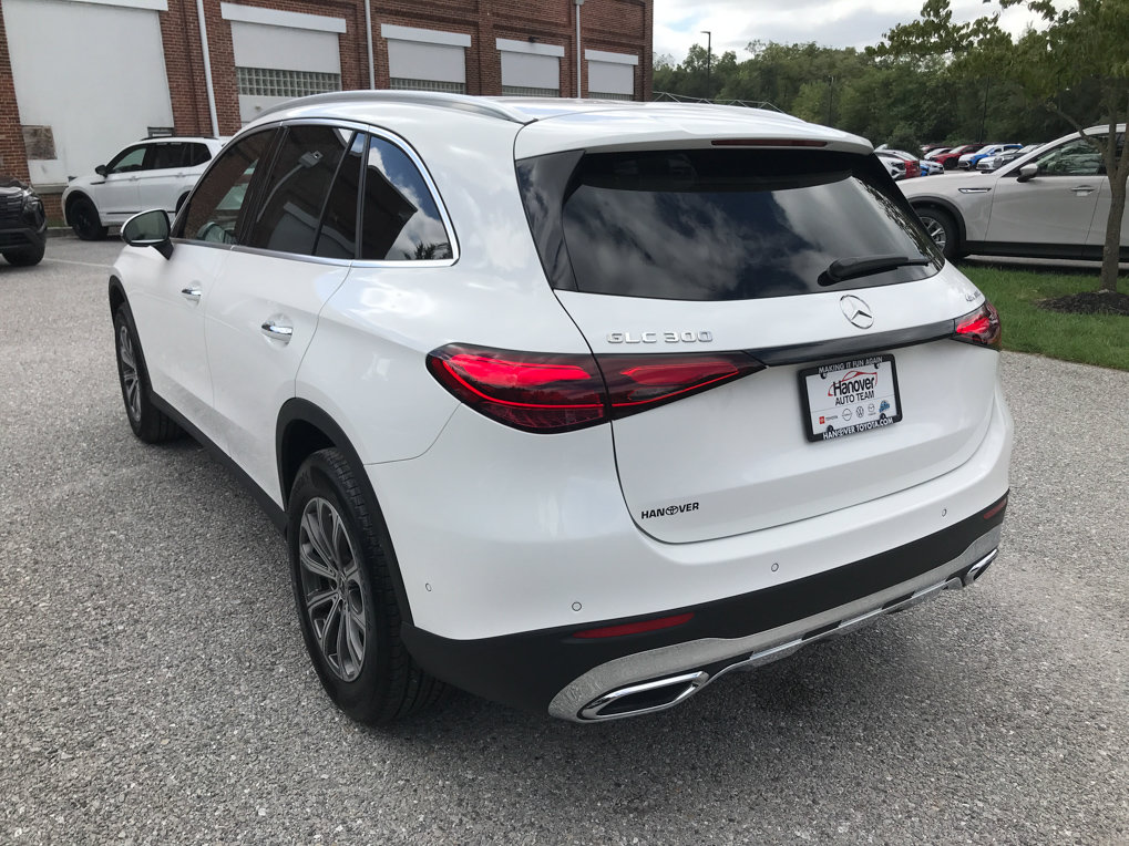 Used 2024 Mercedes-Benz GLC 300 4MATIC image 5