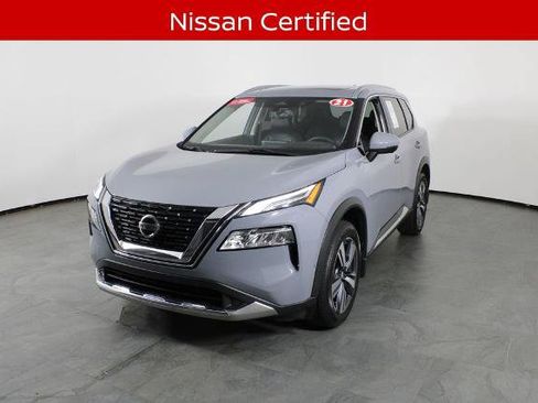 Certified 2021 Nissan Rogue Platinum AWD/4WD image 2