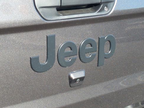New 2026 Jeep Gladiator Sport AWD/4WD image 24