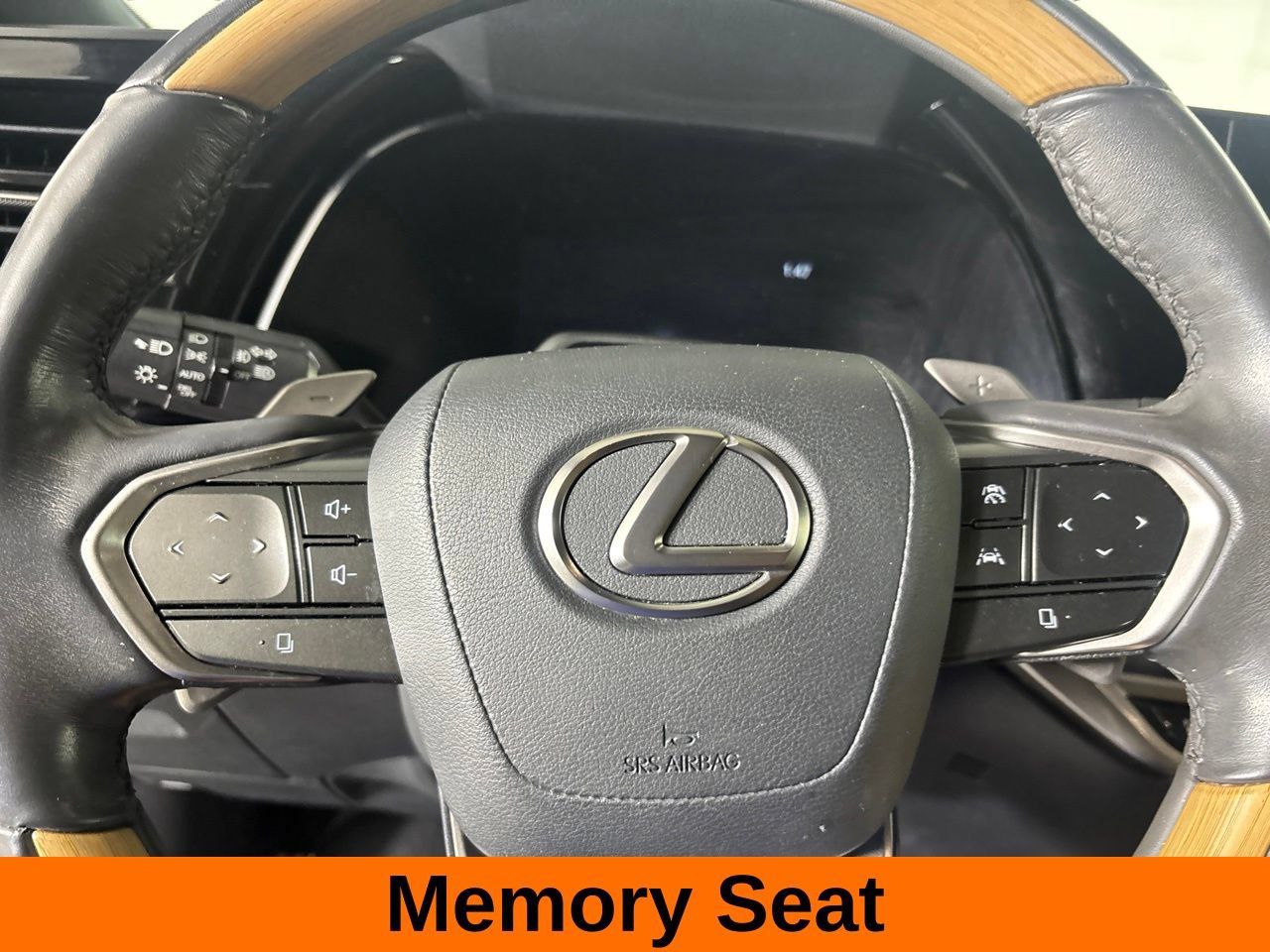 Used 2024 Lexus RX 350 Premium Plus w/ Convenience Package FWD image 16