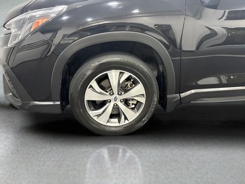 Used 2023 Subaru Ascent Premium w/ Convenience Package AWD/4WD image 9