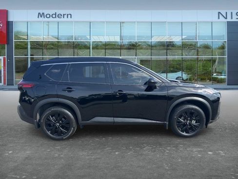 Certified 2023 Nissan Rogue SV w/ SV Premium B Package FWD image 4