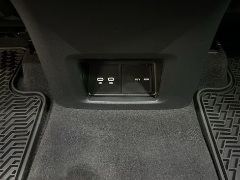 Used 2025 Volkswagen Atlas SEL Premium R-Line image 30