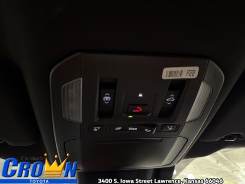 New 2026 Toyota Highlander Platinum image 35