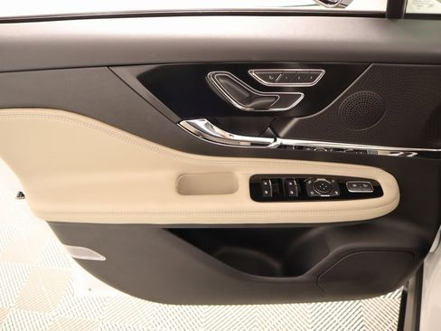 New 2026 Lincoln Corsair Premiere image 15