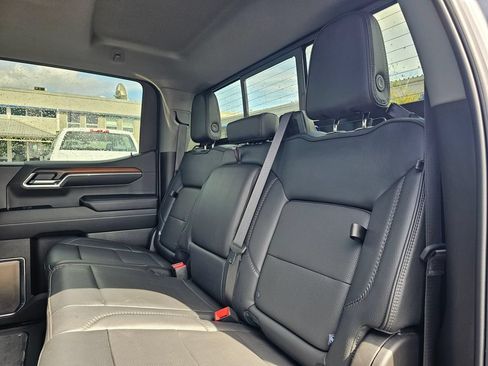 Used 2024 GMC Sierra 1500 Denali w/ Denali Reserve Package AWD/4WD image 17