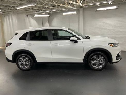 Certified 2026 Honda HR-V LX image 6