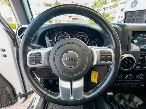 Used 2016 Jeep Wrangler Unlimited Rubicon AWD/4WD image 60