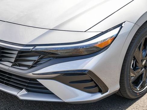 New 2026 Hyundai Elantra SEL Sport FWD image 10
