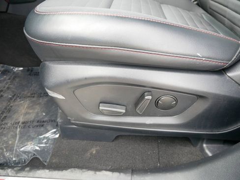 Certified 2025 Ford Explorer ST-Line w/ ST-Line Street Pack image 8