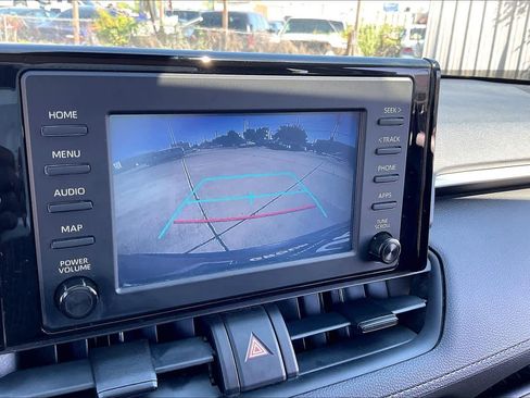 Used 2019 Toyota RAV4 LE FWD image 54