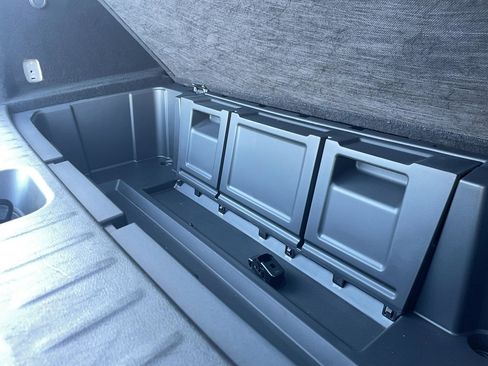 Used 2023 Nissan Pathfinder SL image 25