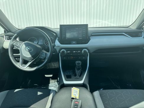 Used 2021 Toyota RAV4 XLE w/ XLE Grade Weather Package AWD/4WD image 34