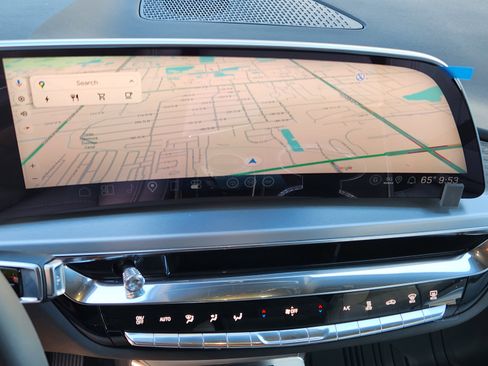 New 2025 Cadillac Lyriq Luxury image 25