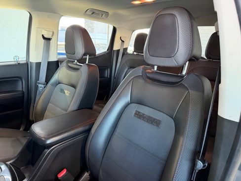 Used 2015 GMC Canyon SLE AWD/4WD image 18