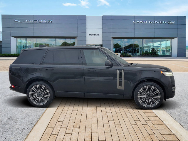 Certified 2026 Land Rover Range Rover Long Wheelbase SE AWD/4WD image 4