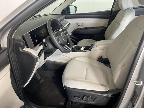 Used 2025 Hyundai Tucson SEL FWD image 17